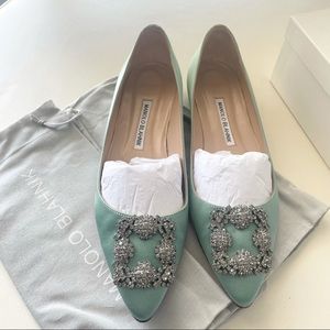 Sold! Manolo Blahnik Hangisi Flats Satin Green Eu 38 us 8